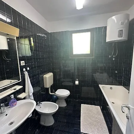 Ivna Apartment *